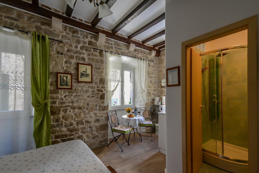 Apartments Kaleta Split Szoba fotó
